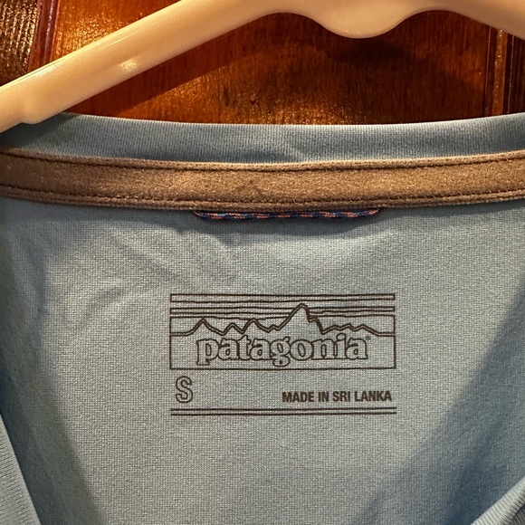 Patagonia Blue Long Sleeve Shirt Trout Shirt Fishing Shirt Fly Fishing - Picture 3 of 3